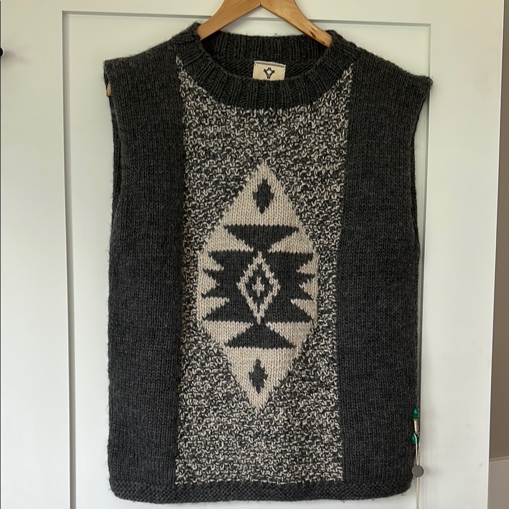 bsbee Handmade Gray Patterned Women's Sweater Vest